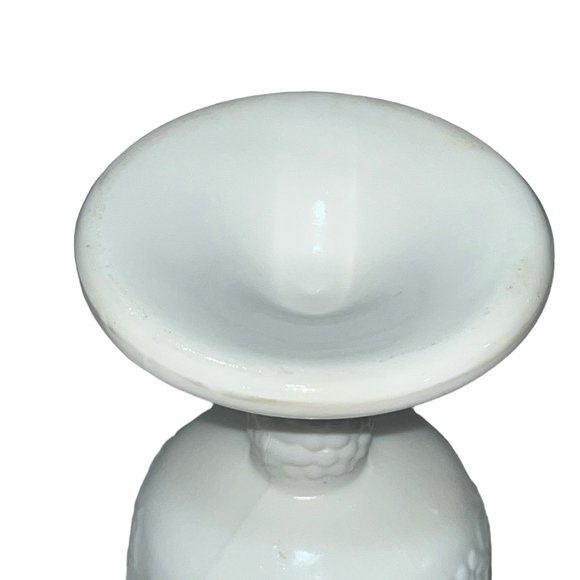 Vtg Indiana Glass Co Set of 2 Milk Glass Colony Grape Harvest Water/Wine Goblets - Picture 8 of 8